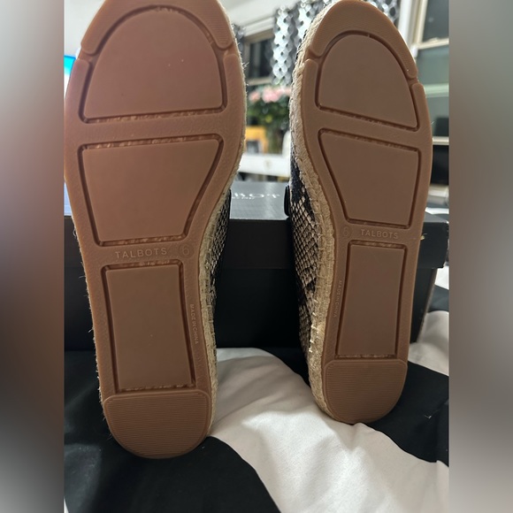 Brand new Talbots size 6M - Picture 6 of 6